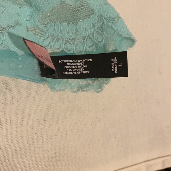 Lace Victoria’s Secret light seafoam green-blue bra with split cups: *bottom bra - Picture 7 of 7